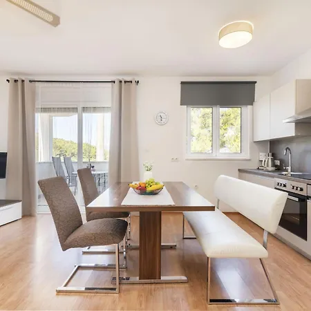 Anda-1 By Interhome Apartamento Trogir