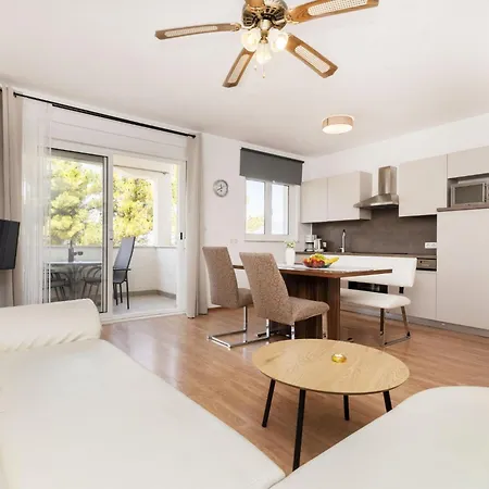 Apartmán Anda-1 By Interhome Trogir