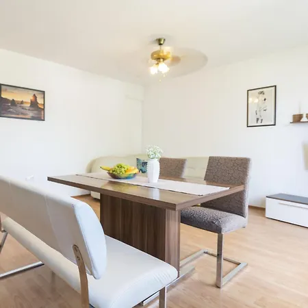 Anda-1 By Interhome * 特罗吉尔