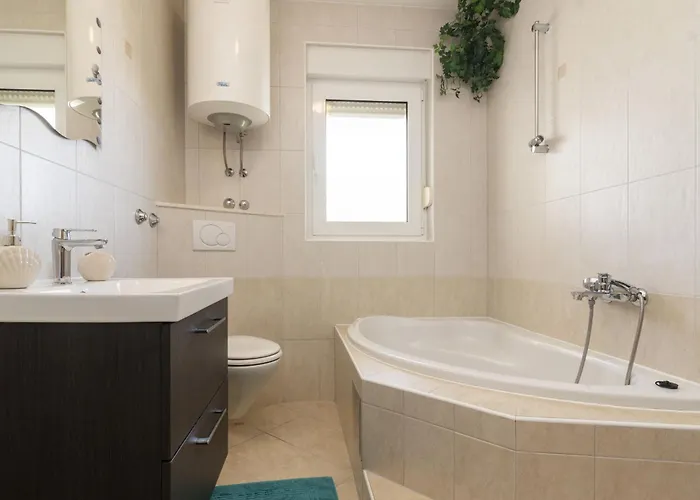 Appartement Anda-1 By Interhome Trogir