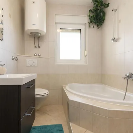 Lägenhet Anda-1 By Interhome Trogir