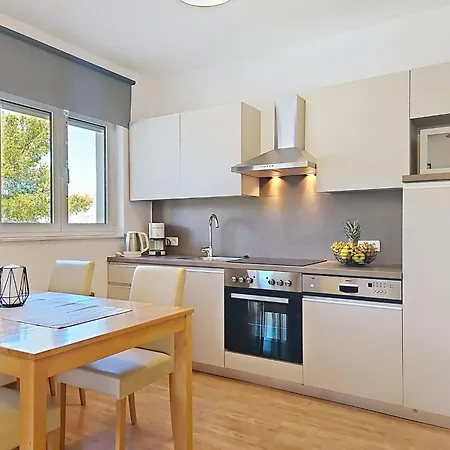 Appartamento Anda-1 By Interhome *