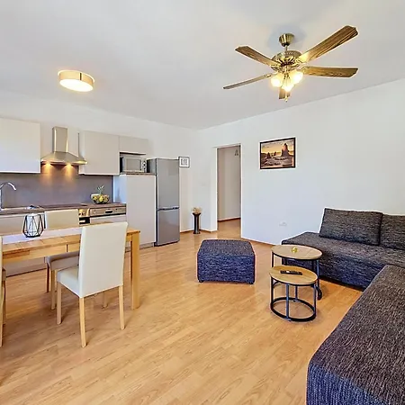 Appartamento Anda-1 By Interhome Traù