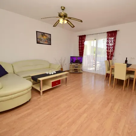 Apartment Anda-1 By Interhome Trogir
